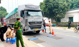 Lào Cai: Tăng cường kiểm soát, xử lý xe quá khổ, quá tải