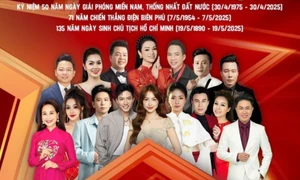 Chương trình nghệ thuật "Non sông gấm vóc" tại Điện Biên