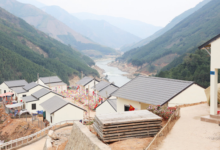 Toàn cảnh khu tái định cư thôn Kho Vàng. Ảnh: An Nhiên 0r2a5513.jpg