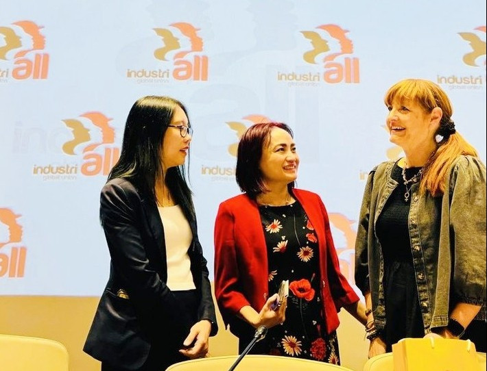 Chủ tịch Công đoàn Dầu khí Việt Nam Nghiêm Thuỳ Lan trao đổi với Chủ tịch Công đoàn IndustriALL Marie Nilson 8ba196c30f8fb5d1ec9e-e1732692134106.jpg