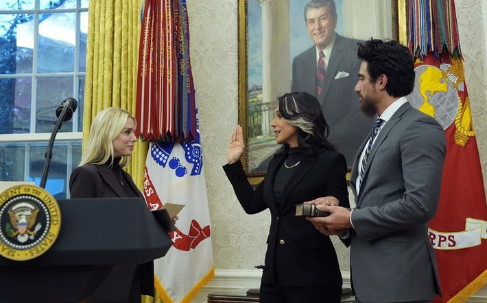 Bà Tulsi Gabbard tuyên thệ nhậm chức Giám đốc Cơ quan tình báo quốc gia bfc0e384-27b9-4605-80a3-17755eed1bbd.jpg