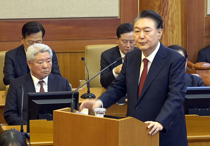 Tổng thống Yoon Suk Yeol tham dự phiên điều trần tại Tòa án Hiến pháp hôm 4.3. Ảnh: Yonhap news-pv1202503076013f6009c6f41da912c96f32ca470d6-p1.jpg