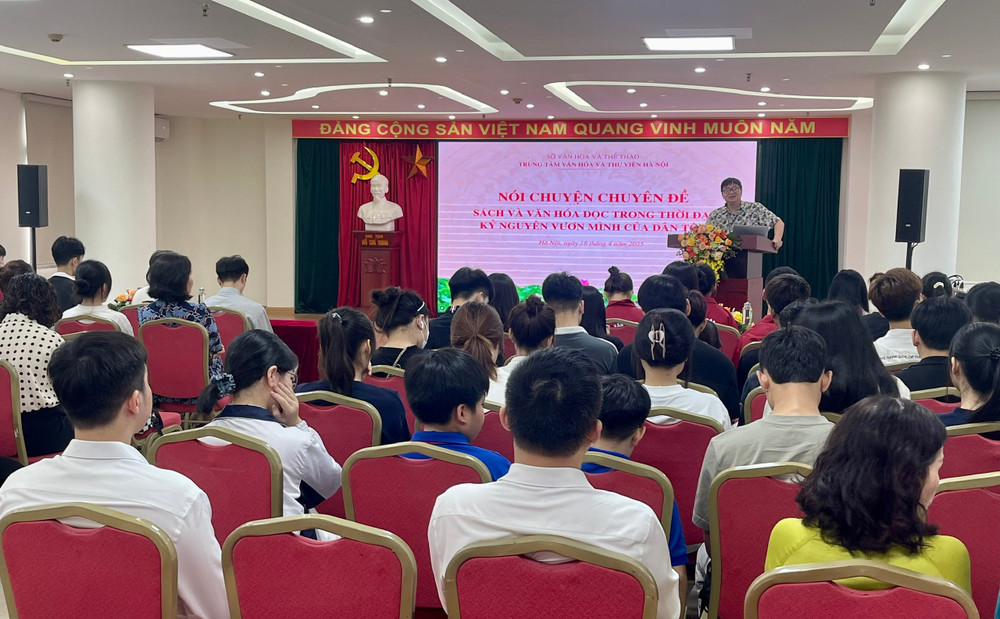 Nói chuyện chuyên đề "Sách và văn hóa đọc trong thời đại kỷ nguyên vươn mình của dân tộc" tu.jpg