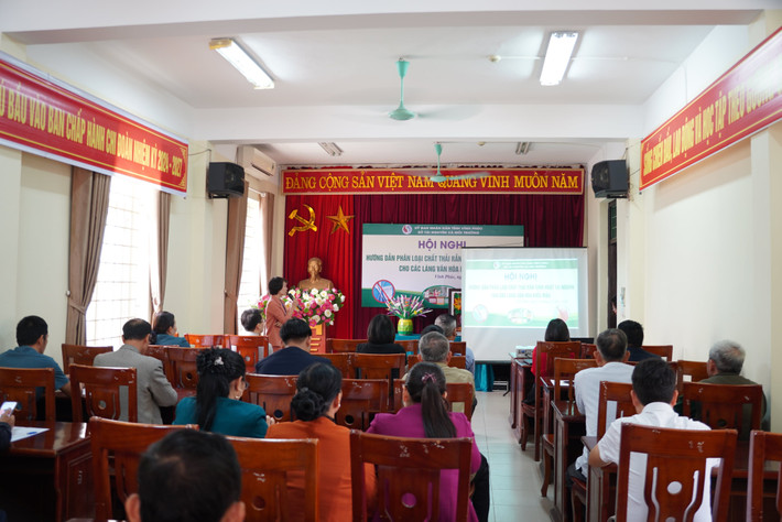 Các đại biểu tại các Làng văn hóa kiểu mẫu trên địa bàn tỉnh Vĩnh Phúc tham dự. Ảnh: ITN dsc03171-2024048370-min.jpg