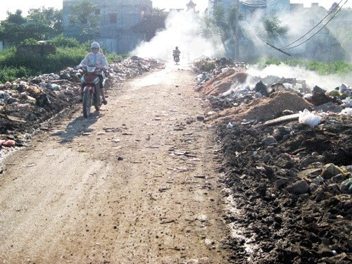Không để tồn tại các điểm tồn đọng rác thải gây ô nhiễm môi trường. Ảnh: ITN 280722-onmt-2.jpg