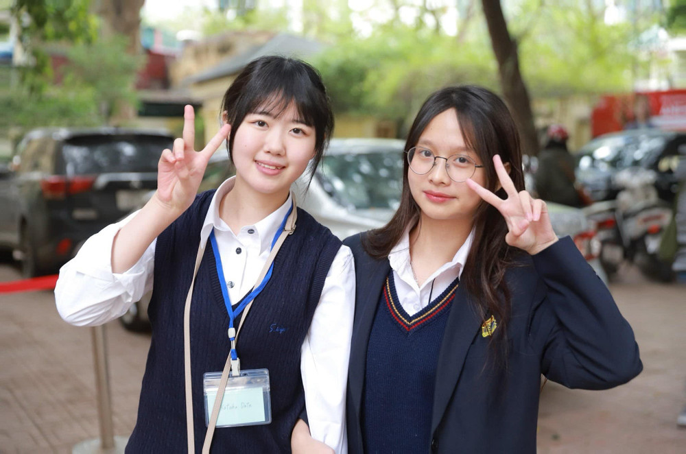 Hôm nay, 18.4 học sinh Hà Nội bắt đầu nộp đơn đăng ký dự tuyển vào lớp 10 THPT năm học 2025-2026 482224638-1181623590636626-8926036863945630054-n.jpg