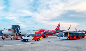 Vietjet ủng hộ đồng bào tại các vùng bị thiệt hại do bão lũ