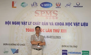 Thầy giáo Bách khoa đam mê "ẩn mình"