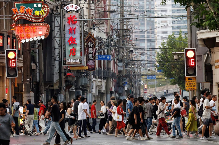 Trung Quốc nới lỏng chính sách tiền tệ lần đầu tiên sau 14 năm. Nguồn: Reuters 6dyzedoabzir5ify7ihb3mvz7mjpg.jpg