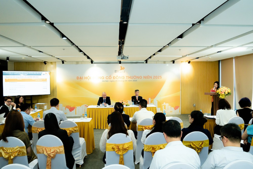 Không khí tập trung tại phiên làm việc của ĐHĐCĐ thường niên BV Land năm 2025 anh-1-1.jpg