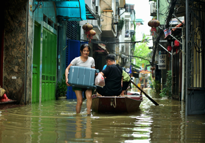 Lũ sông Hồng đã rút, người dân khu ven sông vẫn DSC_4861.JPG