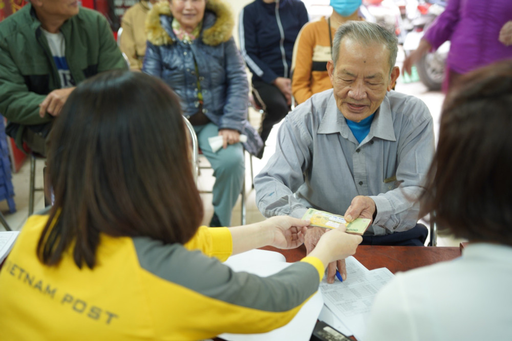 BHXH Việt Nam lấy người dân và doanh nghiệp làm trung tâm, bảo đảm quyền lợi tốt nhất cho người tham gia BHXH Việt Nam lấy người dân và doanh nghiệp làm trung tâm, bảo đảm quyền lợi tốt nhất cho người tham gia