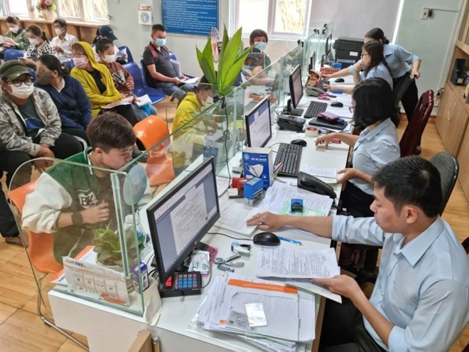 BHXH Việt Nam không ngừng đổi mới, hướng tới một nền hành chính hiện đại. BHXH Việt Nam không ngừng đổi mới, hướng tới một nền hành chính hiện đại.
