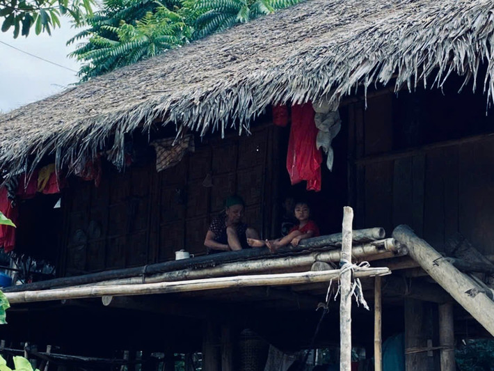 Cuộc sống bà con dân tộc thiểu số và miền núi tỉnh Nghệ An còn nhiều khó khăn. Ảnh: H. Phong Cuộc sống bà con dân tộc thiểu số và miền núi tỉnh Nghệ An còn nhiều khó khăn. Ảnh: H. Phong
