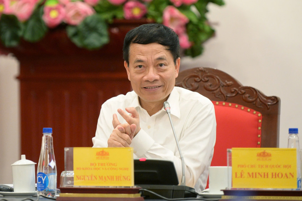 Bộ trưởng Bộ Khoa học và Công nghệ Nguyễn Mạnh Hùng phát biểu tại cuộc làm việc Bộ trưởng Bộ Khoa học và Công nghệ Nguyễn Mạnh Hùng phát biểu tại cuộc làm việc