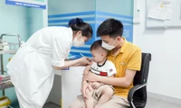 Số lượng người dân đi tiêm vaccine phòng cúm mùa tăng