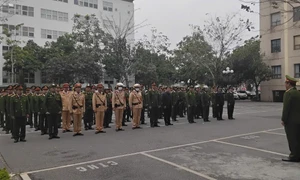 Công an quận Long Biên thực hiện Cao điểm tấn công trấn áp tội phạm, xử lý vi phạm