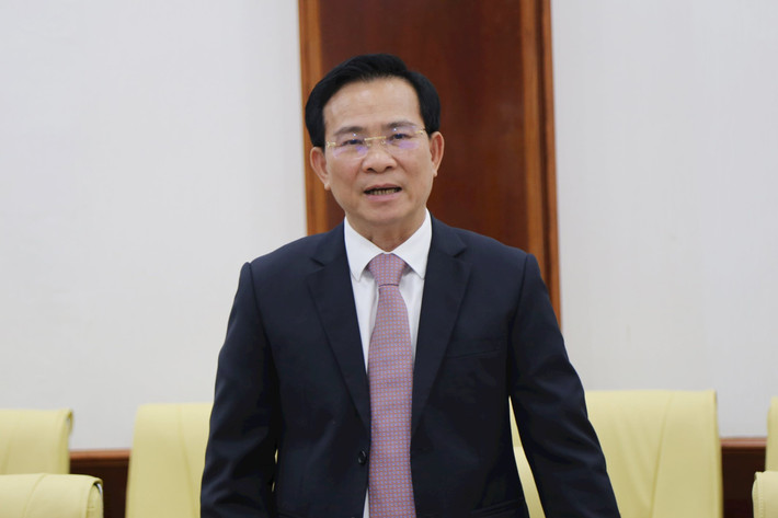 Phó Bí thư tỉnh ủy, Chủ tịch UBND tỉnh Đắk Nông ông Hồ Văn Mười phát biểu tại lễ ký kết. Ảnh VNA anh-2-ong-ho-van-muoi-pho-bi-thu-tinh-uy-chu-tich-ubnd-tinh-dak-nong-phat-bieu-tai-le-ky-ket-anh-vna.jpg