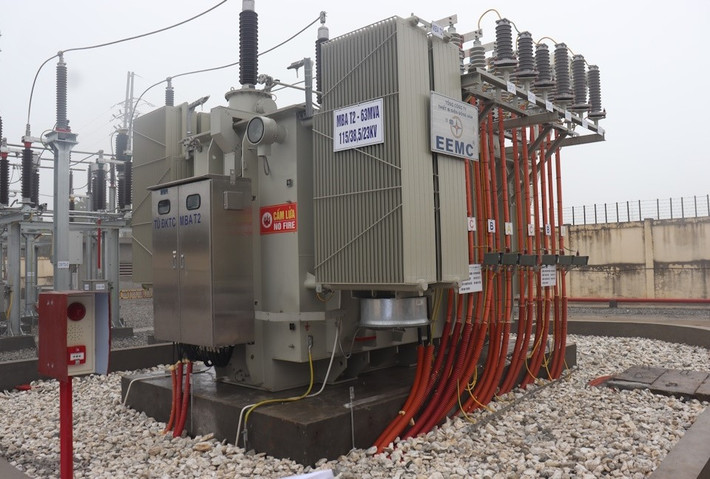 Máy biến áp 110kV (TBA 110kV Yên Bái 2) được kết nối trung tâm điều khiển xa khu vực, đảm bảo đưa vào vận hành theo chế độ không người trực từ đầu tháng 3.2025. Ảnh: NPC may-bien-ap-110kv-tba-110kv-yen-bai-2-vua-moi-lap-dat-duoc-ket-noi-trung-tam-dieu-khien-xa-khu-vuc-dam-bao-dua-vao-van-hanh-theo-che-do-khong-nguoi-truc-tu-dau-thang-32025.jpg