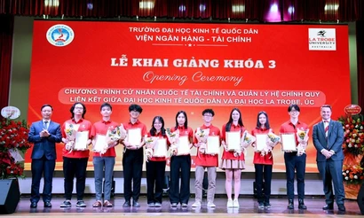 Đại học Kinh tế Quốc dân khai giảng khóa 3 chương trình liên kết với Đại học La Trobe, Úc