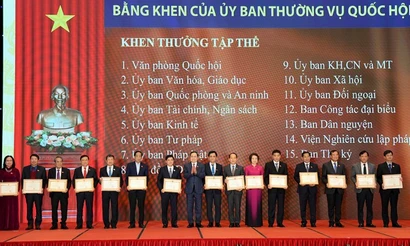 Chủ tịch Quốc hội Trần Thanh Mẫn dự lễ trao quyết định khen thưởng và phát động phong trào thi đua năm 2025