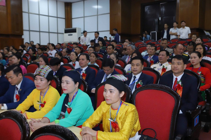 Đại hội có sự tham dự của 246 đại biểu đại diện cho 70 vạn DTTS trên địa bàn tỉnh Thanh Hóa. Ảnh: Minh Hiếu 147d4084530t9492l5-z6053645273090-a1ad8.jpg