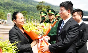 Đoàn đại biểu Ban Thư ký Quốc hội Lào đến Quảng Bình tham dự Hội thảo và Giao lưu công tác với Văn phòng Quốc hội Việt Nam