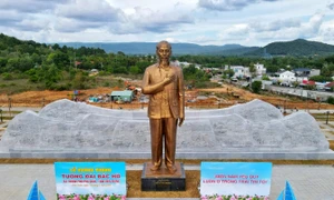 Kiên Giang: Khánh thành tượng đài Bác Hồ ở TP. Phú Quốc