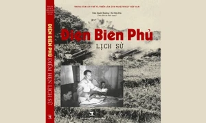 Ra mắt sách ảnh "Điện Biên Phủ - Điểm hẹn lịch sử"