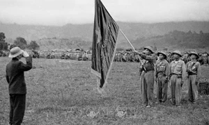 Bài 2: “Hồ Chí Minh - Võ Nguyên Giáp - Điện Biên Phủ”