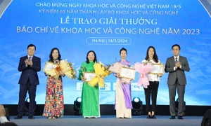 Trao giải báo chí về Khoa học và Công nghệ năm 2023