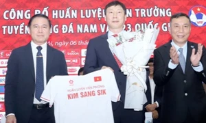 HLV Kim Sang Sik theo đuổi triết lý bóng đá nào?