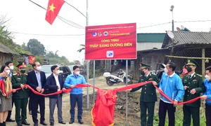 Khởi công nhiều công trình an sinh xã hội tại Chương trình “Tháng ba biên giới”