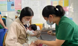 TP. Hồ Chí Minh: Tiêm vaccine bù cho trẻ sinh năm 2023