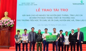 Vietcombank khánh thành nhiều ngôi nhà tặng người nghèo an cư đón Tết