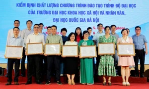 Thêm 7 chương trình đào tạo của Trường ĐH KHXH&NV được chứng nhận kiểm định chất lượng