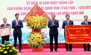 Văn phòng Đoàn ĐBQH và HĐND tỉnh Phú Thọ đón nhận Huân chương Lao động hạng Nhì