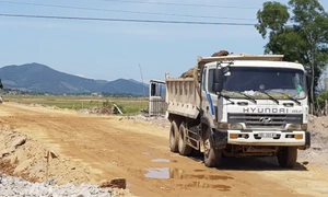 Công ty cổ phần xây lắp và thương mại Hùng Cường và "điệp khúc" nhà thầu quen mặt, trúng thầu sát giá