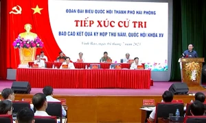 Chủ tịch Quốc hội Vương Đình Huệ tiếp xúc cử tri huyện Vĩnh Bảo, thành phố Hải Phòng