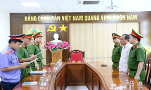 Bắt giám đốc và kế toán doanh nghiệp về tội trốn thuế