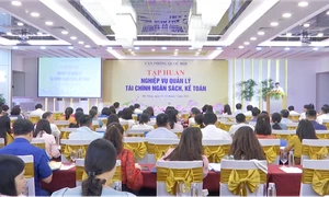 Văn phòng Quốc hội khai giảng lớp tập huấn nghiệp vụ quản lý tài chính ngân sách, kế toán