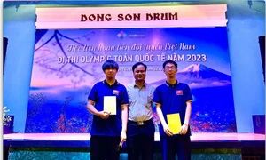 Hải Phòng thưởng 500 triệu đồng cho học sinh đoạt Huy chương Vàng Olympic Toán quốc tế 2023