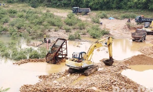 Bắc Giang: Xử nghiêm hành vi lấn chiếm đất đai, khai thác đất san lấp mặt bằng, cát sỏi lòng sông trái phép