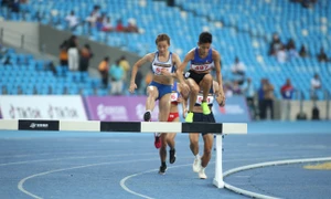 SEA Games 32: Nguyễn Thị Oanh giành 2 Huy chương Vàng môn chạy cách nhau 30 phút