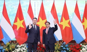 Thủ tướng Luxembourg Xavier Bettel kết thúc chuyến thăm chính thức Việt Nam