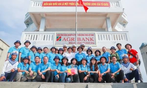 Agribank ủng hộ 1,5 tỷ đồng chương trình "Xanh hóa Trường Sa"