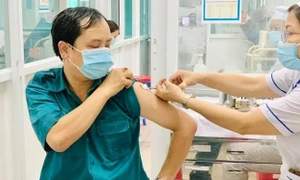 TP. Hồ Chí Minh triển khai 59 điểm tiêm vaccine