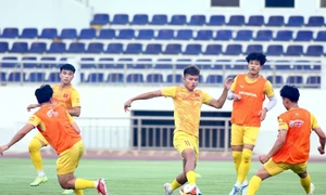 HLV Philippe Troussier "gút" danh sách lần thứ nhất Đội tuyển bóng đá nam U22 Việt Nam