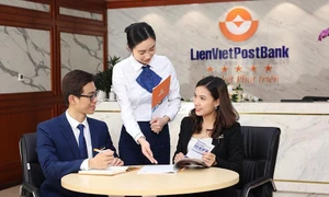 HNX không tổ chức phiên đấu giá cổ phần của LienVietPostBank do không có nhà đầu tư đăng ký mua