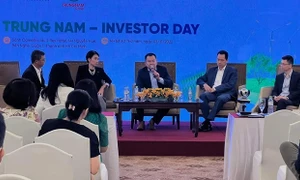 Trungnam Group gặp gỡ, trao đổi với nhà đầu tư về triển vọng ngành năng lượng tái tạo